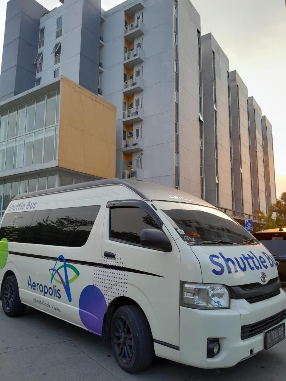 Nature Inn Aeropolis Ar3 Tangerang Exterior foto